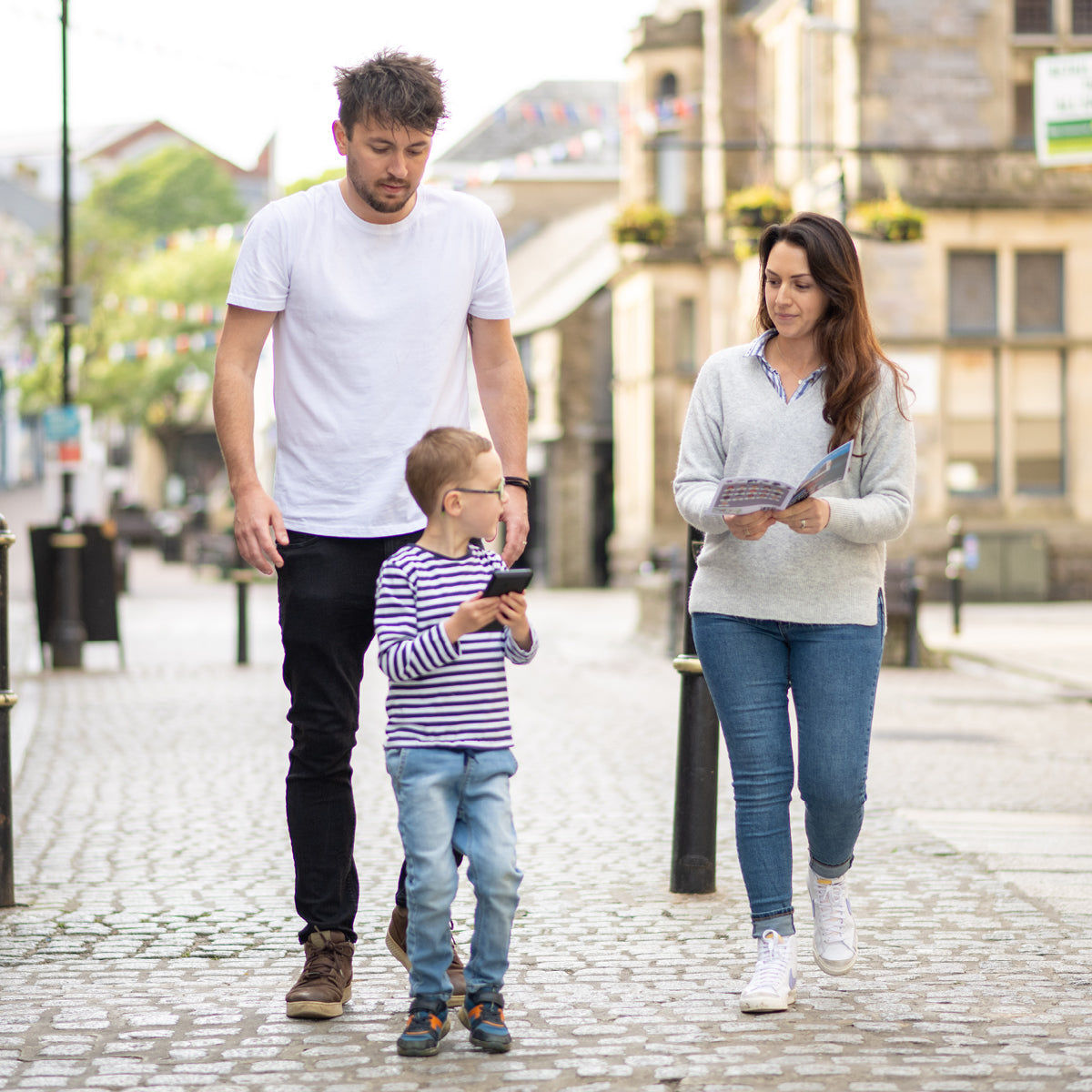 Engaging Scavenger Hunt Challenge - Test Your Puzzle-Solving Skills